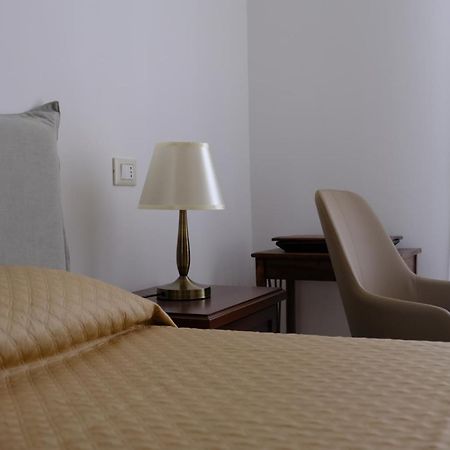 Al Corso Charming Rooms 佩斯基奇 外观 照片