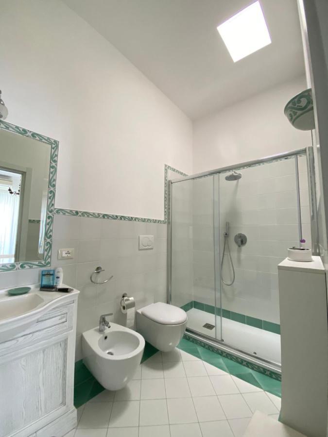 Al Corso Charming Rooms 佩斯基奇 外观 照片